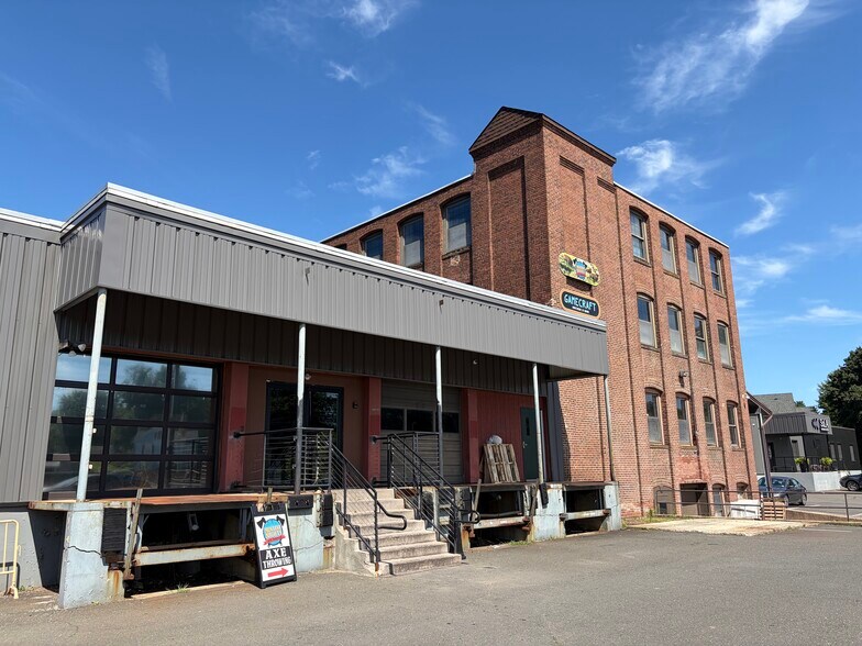 More Photos Of 168 Center St, Southington Industrial For Lease