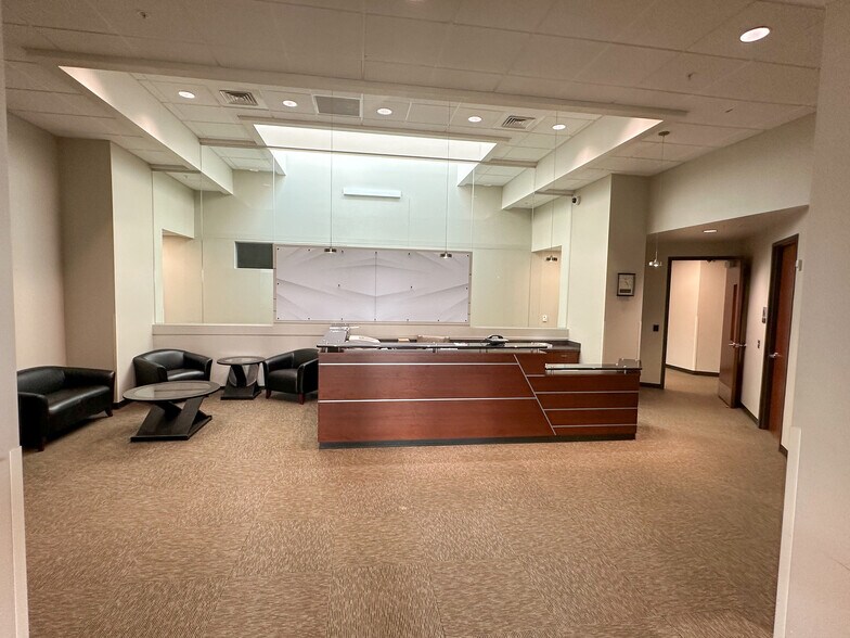 More Photos Of 10315 Camp Dr, Williston Office For Lease