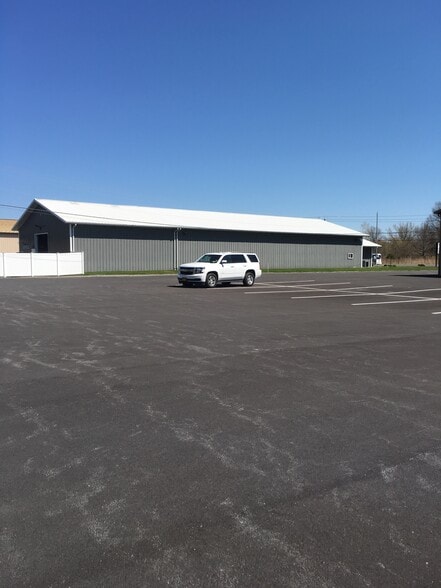 More Photos Of 6263 Taft Rd, Syracuse Warehouse For Lease