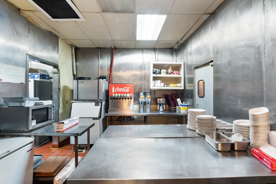 More Photos Of 251 W Base Line St, San Bernardino Restaurant For Sale