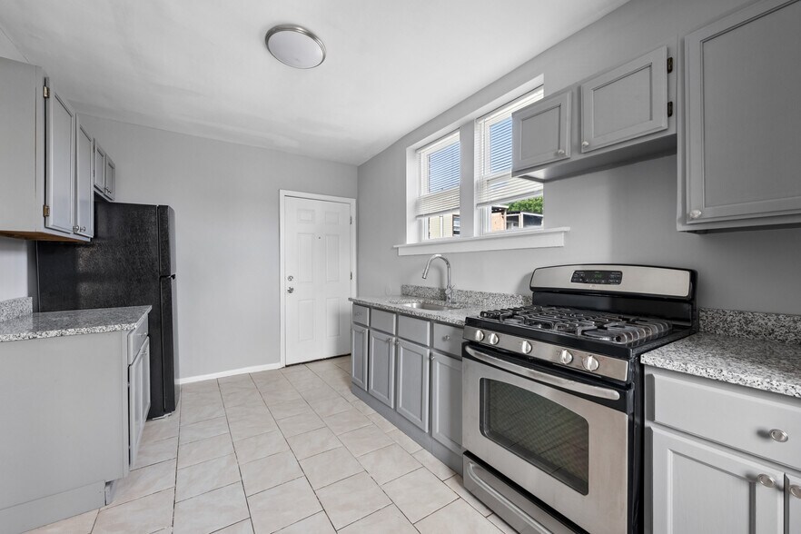 More Photos Of 7655-7657 S Coles Ave, Chicago Apartments For Sale