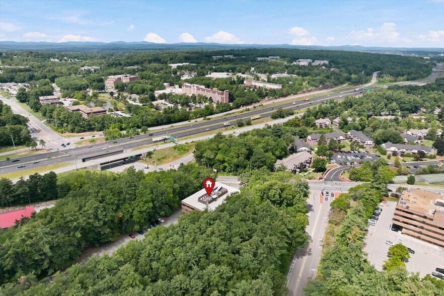 More Photos Of 71 Spit Brook Rd, Nashua Medical For Lease