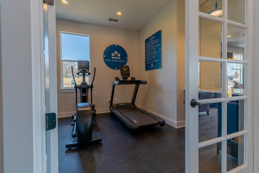 More Photos Of 167 Blue Bird Ln, Mineola Apartments For Sale