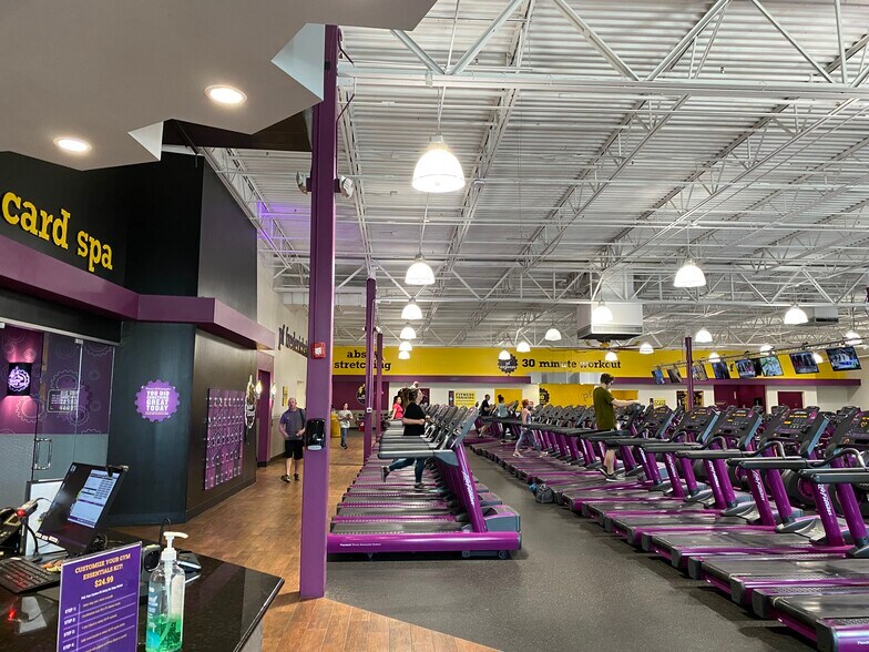 More Photos Of 9723 Jefferson Davis Hwy, Fredericksburg Health Club For Sale