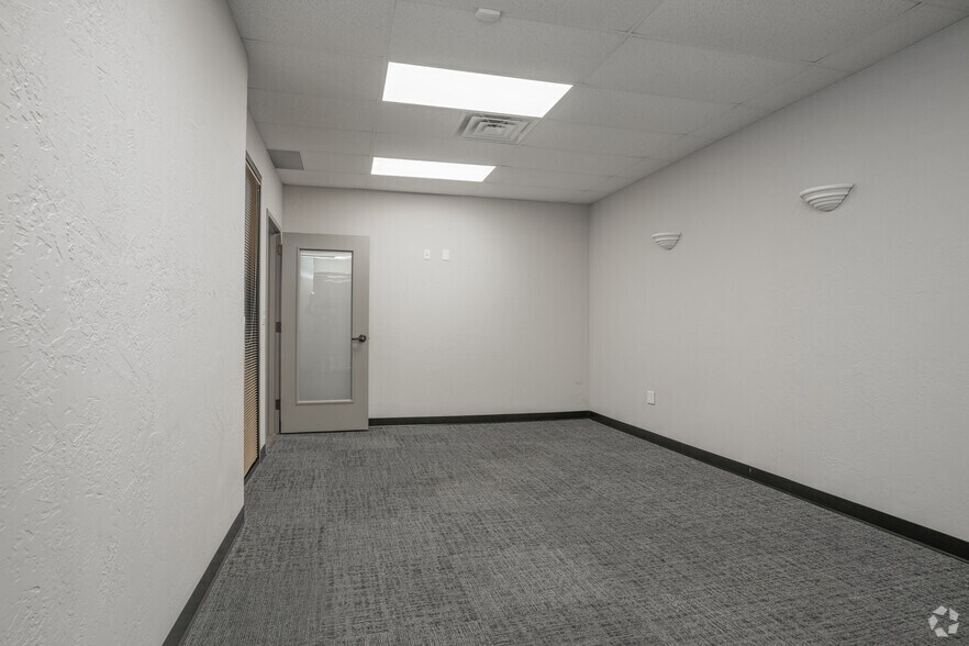 More Photos Of 1395 S Marietta Pky SE, Marietta Unknown For Lease