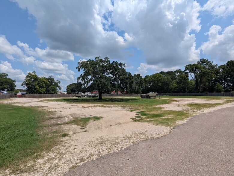 More Photos Of 4750 & 4755 BELMONT, Beaumont Land For Lease