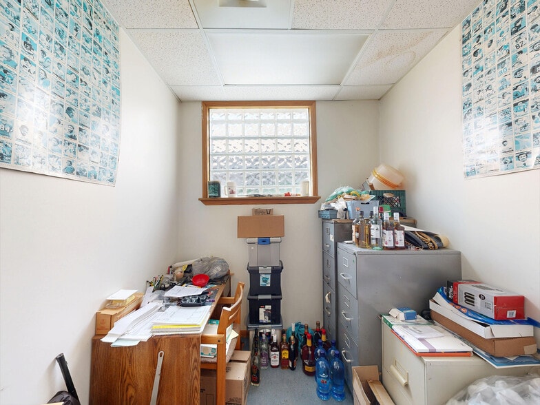 More Photos Of 103 Main St W, Girard General Retail For Sale