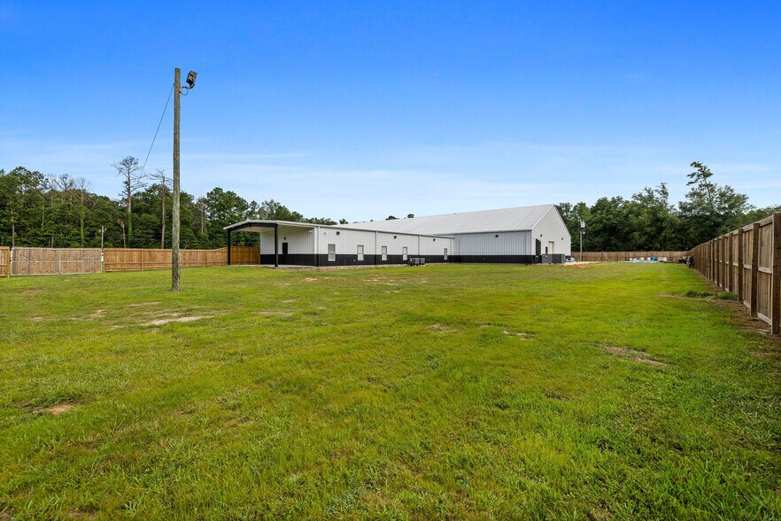 More Photos Of 44530 Hood Rd, Hammond Industrial For Sale