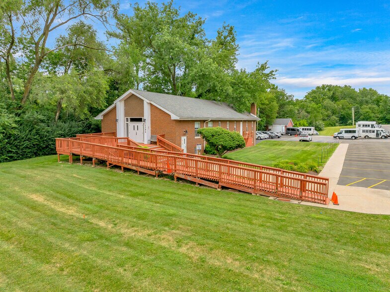 More Photos Of 1352 N Cedar Rd, New Lenox Religious Facility For Sale