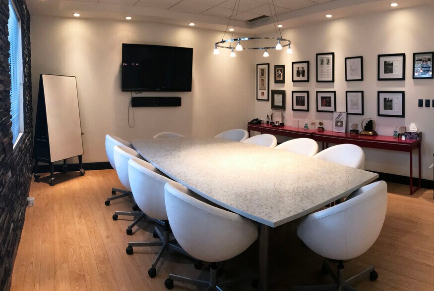 More Photos Of 2875 107th Ave SE, Calgary Light Distribution For Sale