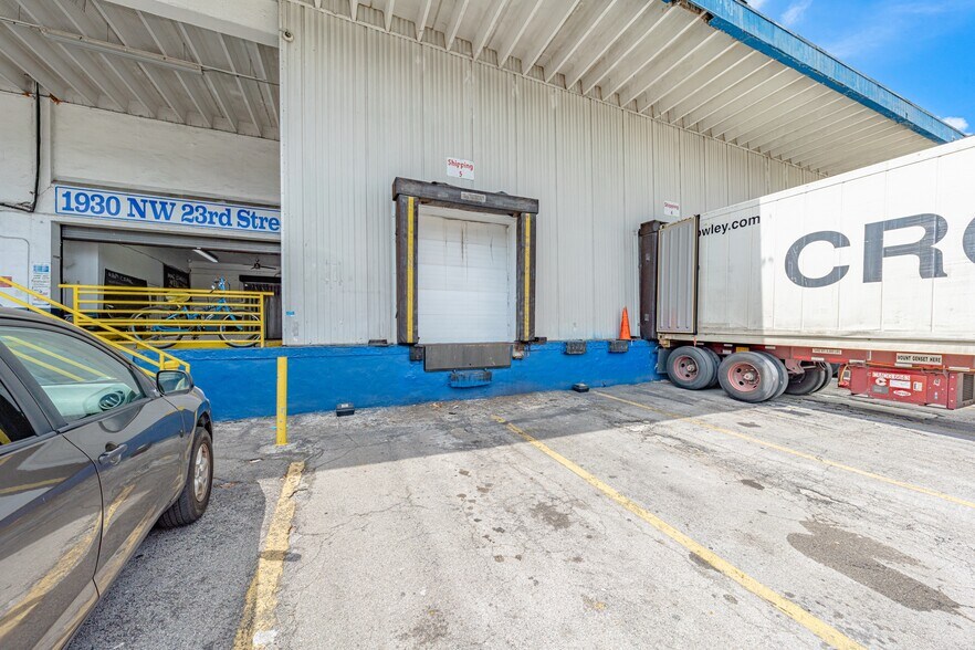 More Photos Of 1930 NW 23rd St, Miami Warehouse For Lease