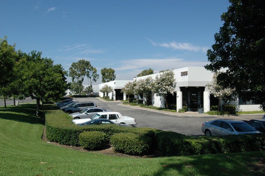 More Photos Of 359 N Sheridan St, Corona Light Manufacturing For Lease