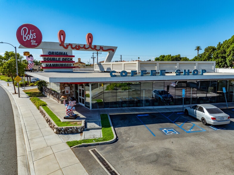 More Photos Of 7447 Firestone Blvd, Downey Freestanding For Sale