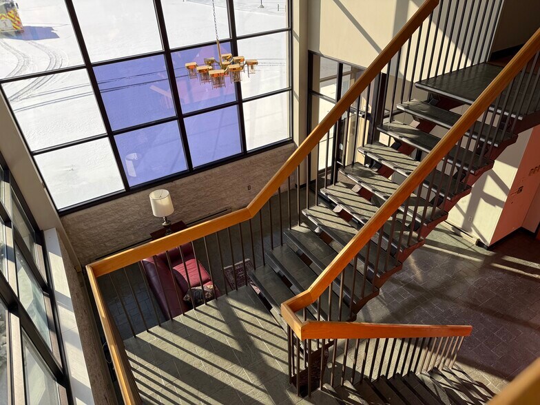 More Photos Of 100 Bluefield Ave, Bluefield Industrial For Sale