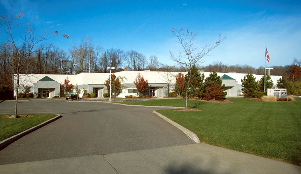 More Photos Of 26650 Renaissance Pky, Warrensville Heights Flex For Sale