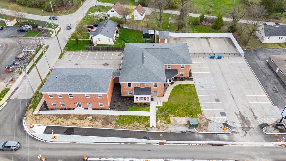 More Photos Of 10455-10499 N College Ave, Carmel Office For Sale