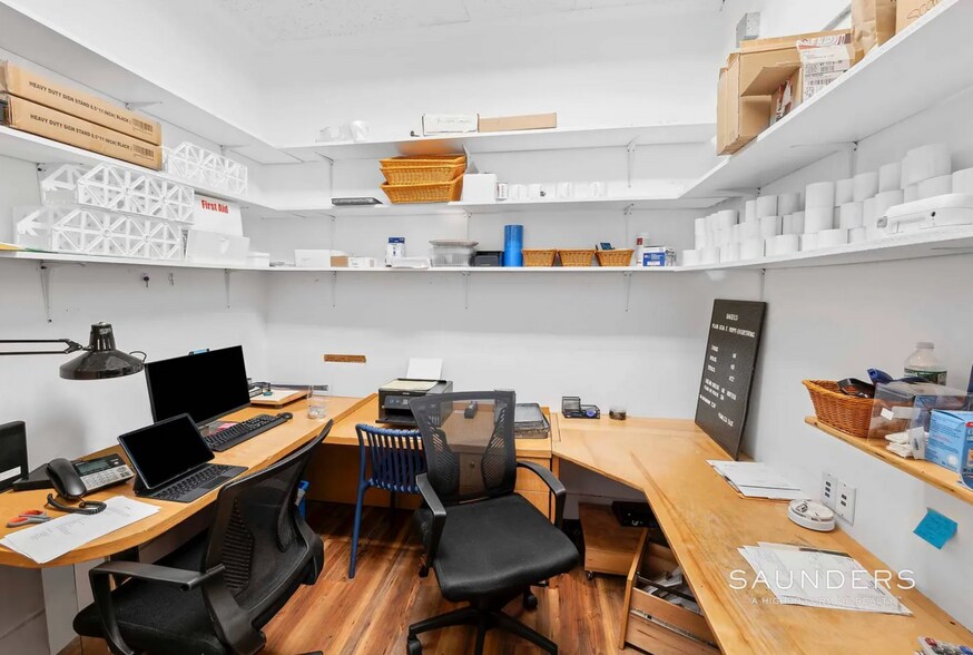 More Photos Of 70 Main St, Southampton Restaurant For Sale