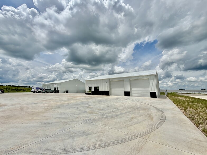 More Photos Of 1030 Moccasin ave, Tahlequah Flex For Lease