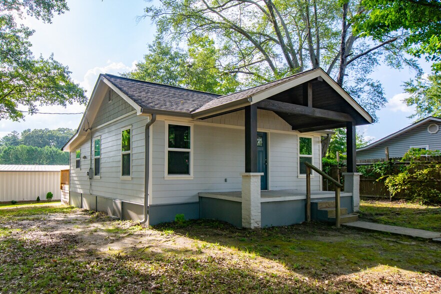 More Photos Of 6215 Hotel St, Austell Light Distribution For Lease