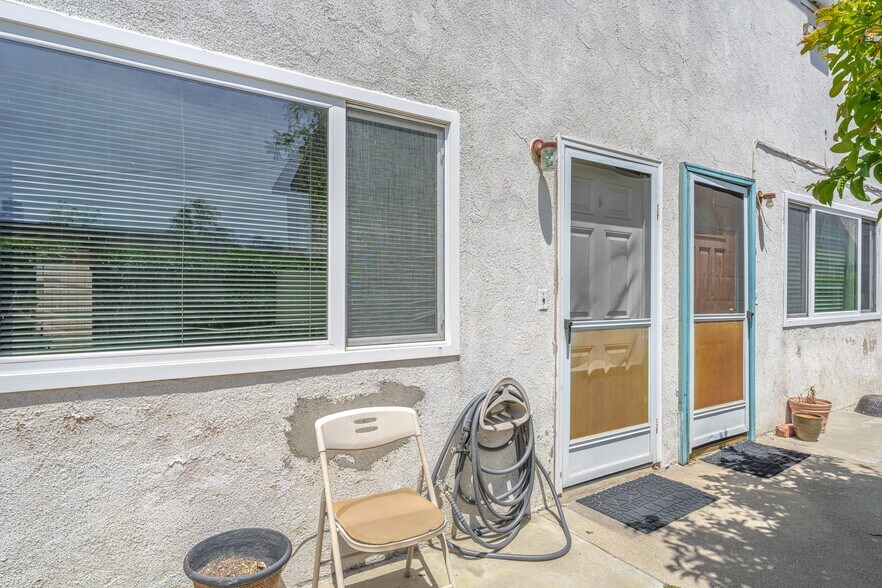 More Photos Of 10921 Walnut St, Los Alamitos Apartments For Sale