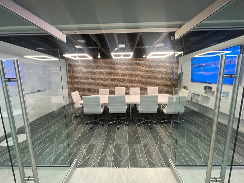 More Photos Of 237-239 2nd Ave S, Saint Petersburg Medical For Lease