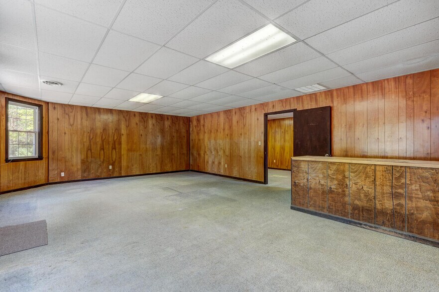 More Photos Of 122 NC Highway 700, Eden Auto Dealership For Sale