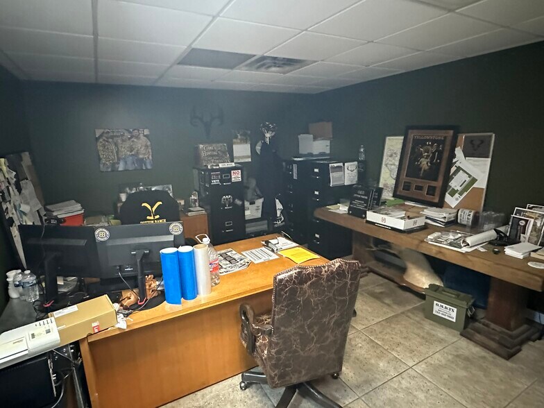 More Photos Of 5220 Ted St, Houston Manufacturing For Lease