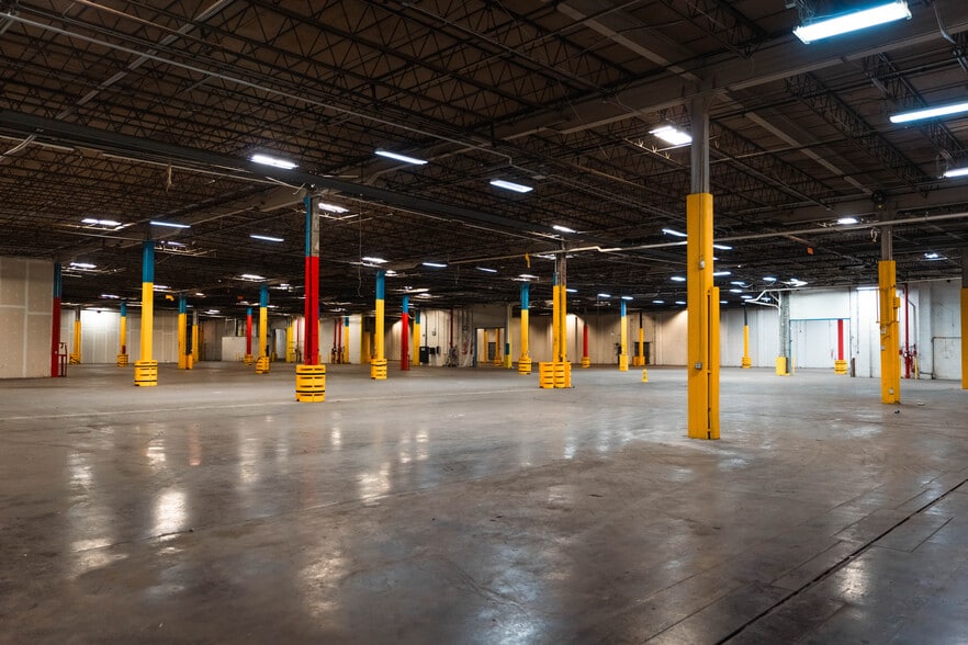 More Photos Of 2000 Washington Blvd, Baltimore Warehouse For Lease