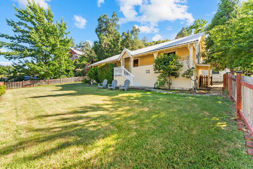 More Photos Of 14202 S State Highway 49, Amador City Hotel For Sale