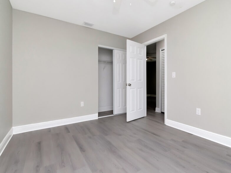 More Photos Of , Bradenton Multifamily For Sale