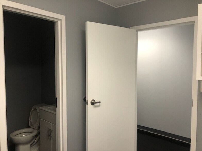 More Photos Of 6731 Ridge Rd, Parma Medical For Sale