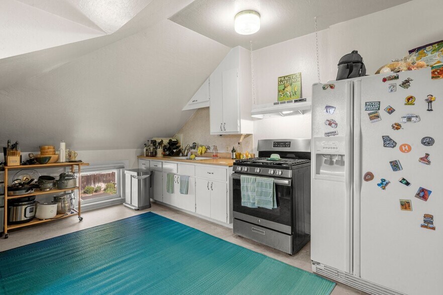 More Photos Of 142 N Central Ave, Campbell Office Residential For Sale