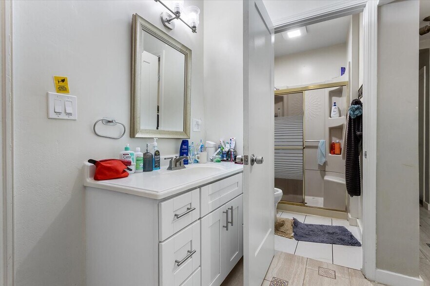 More Photos Of 1218 E 21st St, Oakland Apartments For Sale