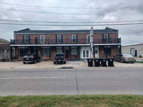 More Photos Of 4701 Downman Rd, New Orleans Bar For Lease