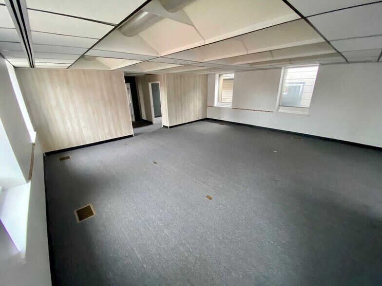 More Photos Of 121 N College St, Martinsburg Medical For Sale