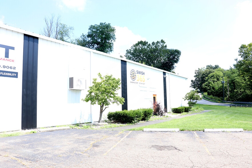 More Photos Of 1127 Front Ave SW, New Philadelphia Freestanding For Sale