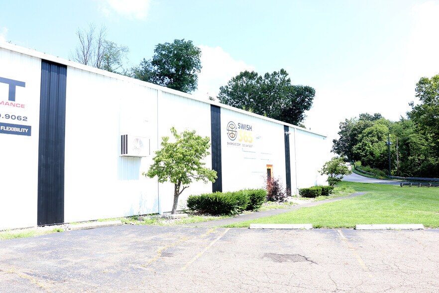 More Photos Of 1127 Front Ave SW, New Philadelphia Freestanding For Lease