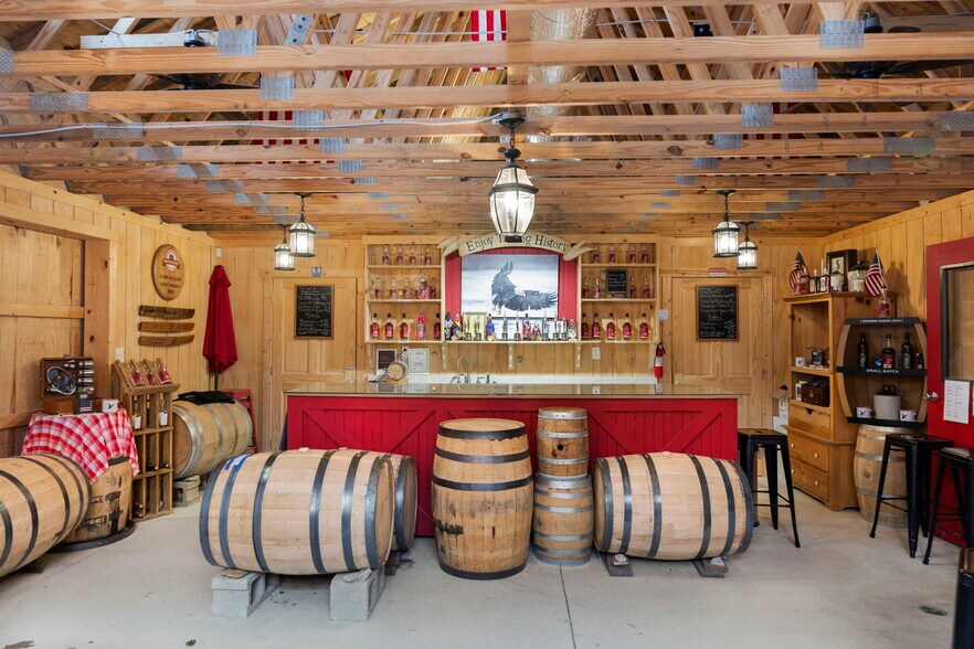 More Photos Of 4465 W Augusta Chatham Rd, Augusta Winery Vineyard For Sale