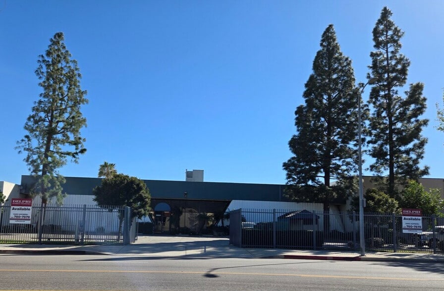 Primary Photo Of 20554 Plummer St, Chatsworth Manufacturing For Lease