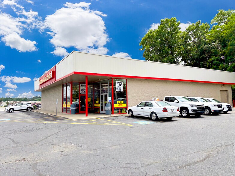 More Photos Of 4675 Dixie Hwy, Fairfield Freestanding For Sale