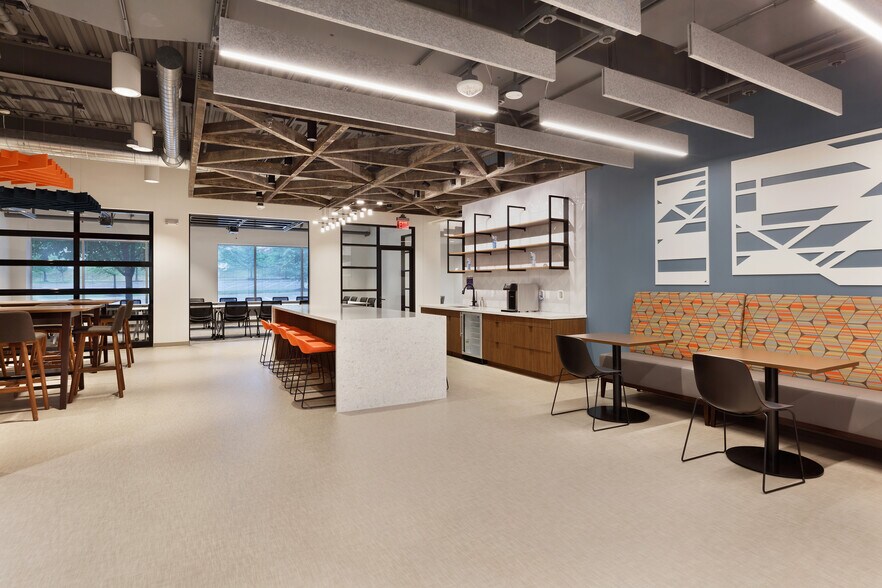 More Photos Of 5275 Westview Dr, Frederick Office For Lease