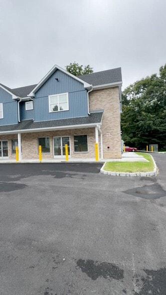 Primary Photo Of 1347 New Haven Rd, Naugatuck General Retail For Lease