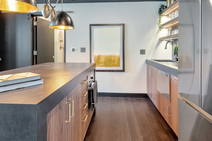 More Photos Of 406 9th Ave, San Diego Loft Creative Space For Sale