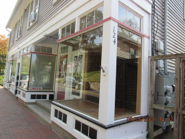 More Photos Of 124 Main St, Deep River Freestanding For Lease