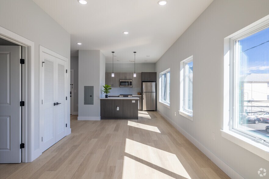 More Photos Of 34-40 Hudson St, Newark Apartments For Lease