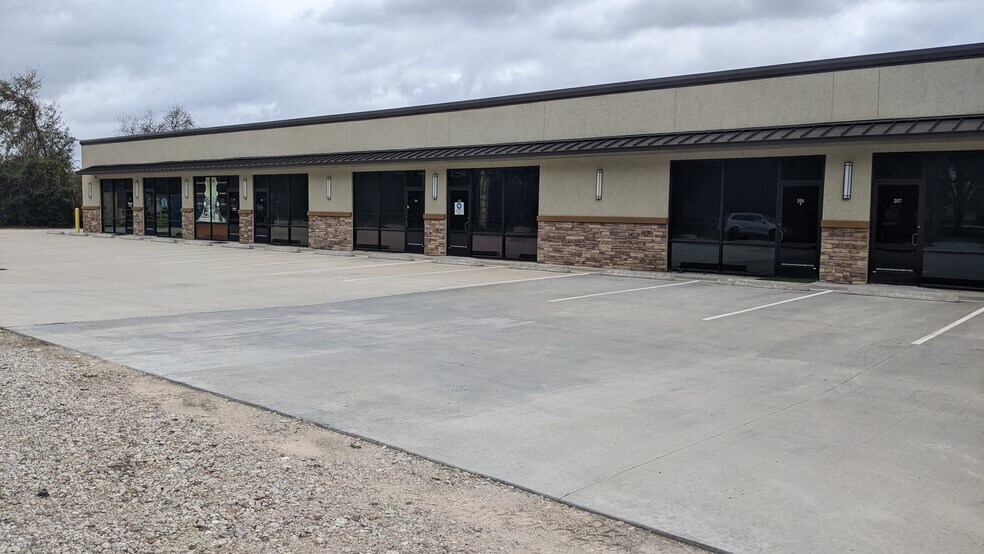 More Photos Of 11714 Boudreaux Rd, Tomball Office For Lease