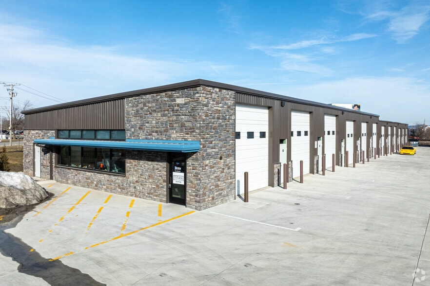 More Photos Of 2105 E Kansas City Rd, Olathe Warehouse For Lease