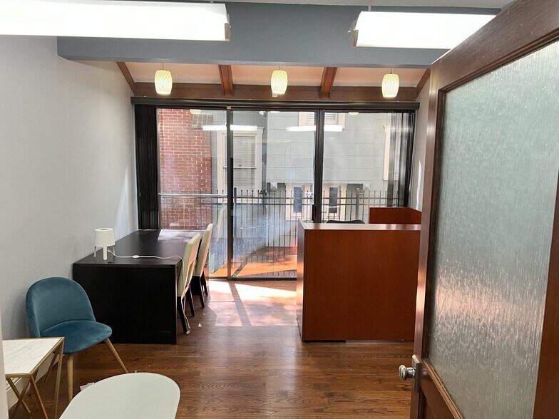 More Photos Of 350 E Pine St, Orlando Coworking Space