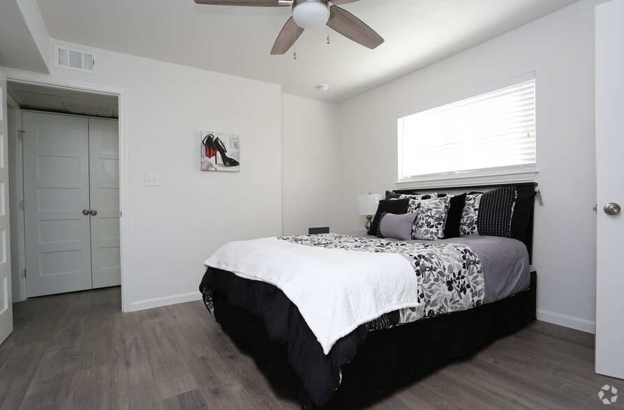 More Photos Of 5005 San Jacinto St, Dallas Apartments For Sale