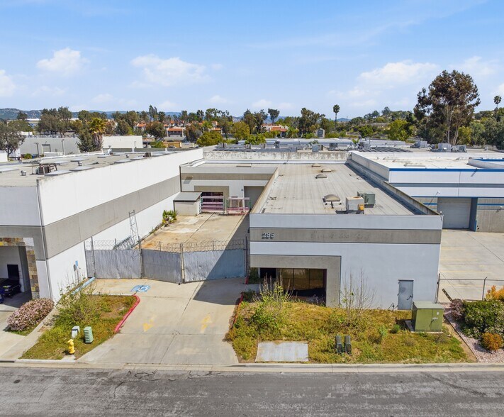 More Photos Of 285 Venture St, San Marcos Manufacturing For Sale